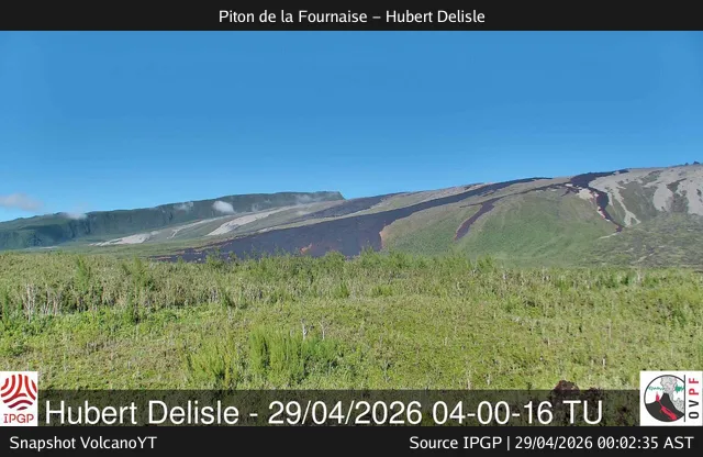 View of Piton de la Fournaise - Hubert Delisle